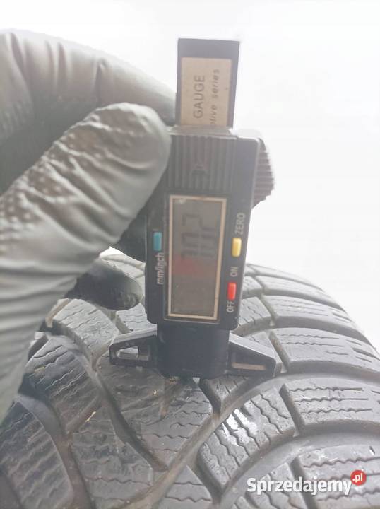 OPONA ZIMOWA FALKEN EUROWINTER HS01 21550R17