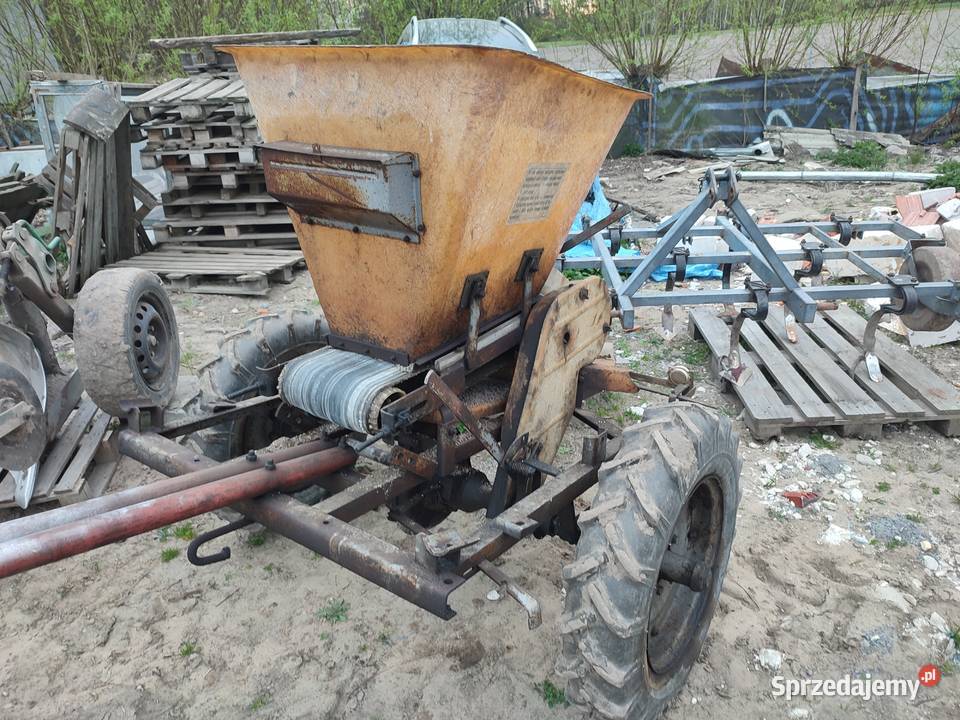 Rozsiewacz koss nieuszkodzony Rozsiewacze nawozów Łaskarzew