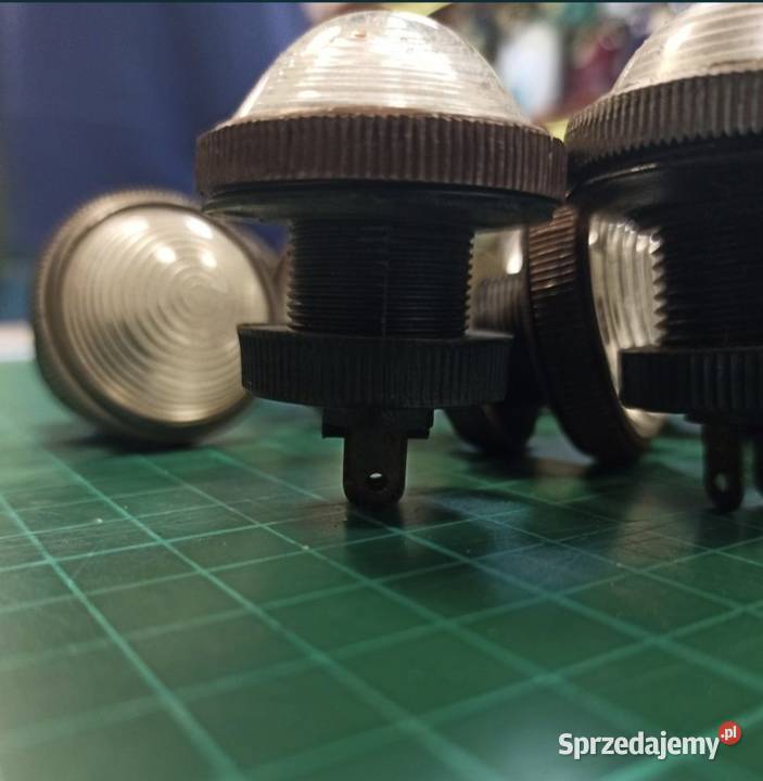 Lampa obrysowa 13 sztuk Pozostałe Dąbrowa Górnicza sprzedam