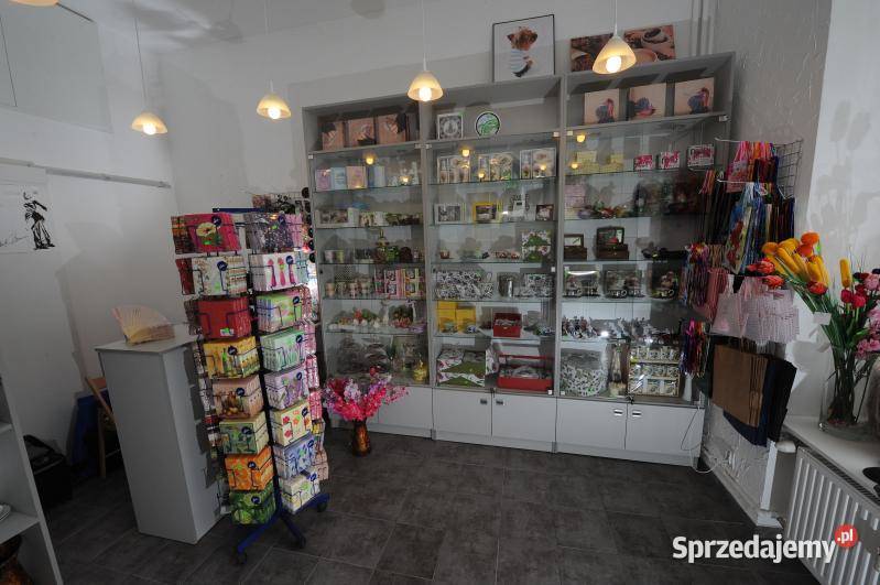 Witryna sklepowa przeszklona regał sklepowy Biznes i Przemysł Warszawa