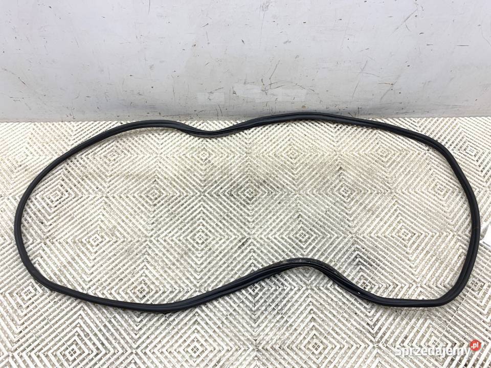 USZCZELKA KLAPY BAGAŻNIKA SKODA KAROQ SUV