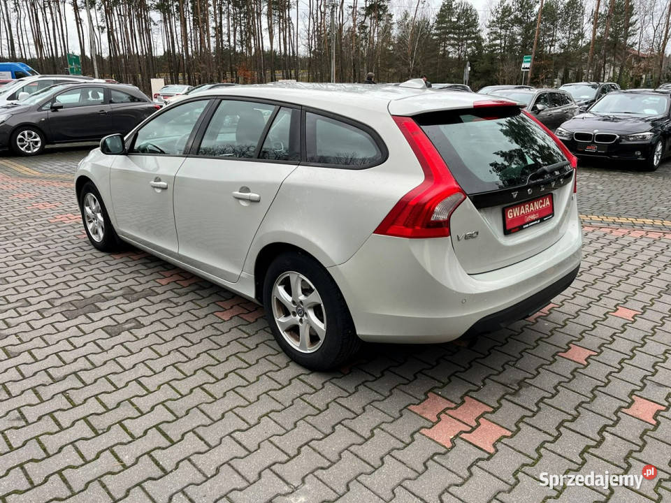 Volvo V60 T4 180 Automat Podgrzewane fotele Hak
