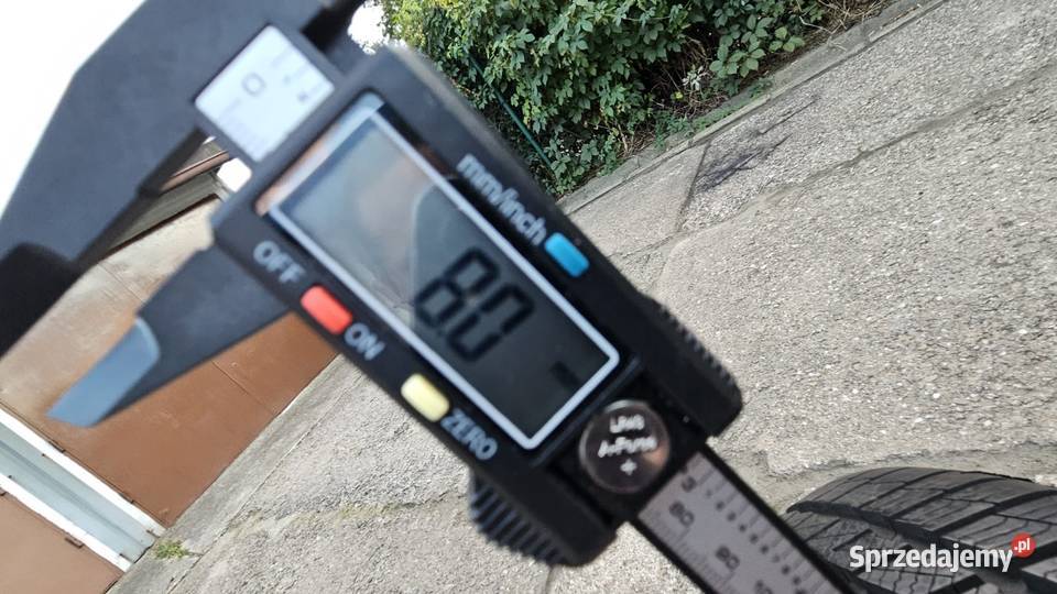 Komplet opon zimowych i felgi Barum Polaris 5 T do 190 km/h Samochodowe Katowice