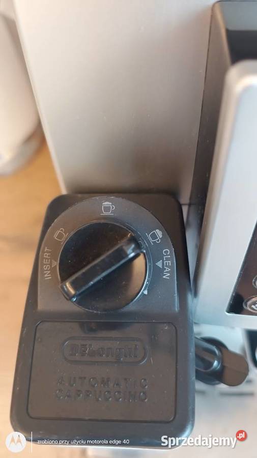 Ekspres ciśnieniowy do kawy DeLonghi Ecam 23460 Ciechanów