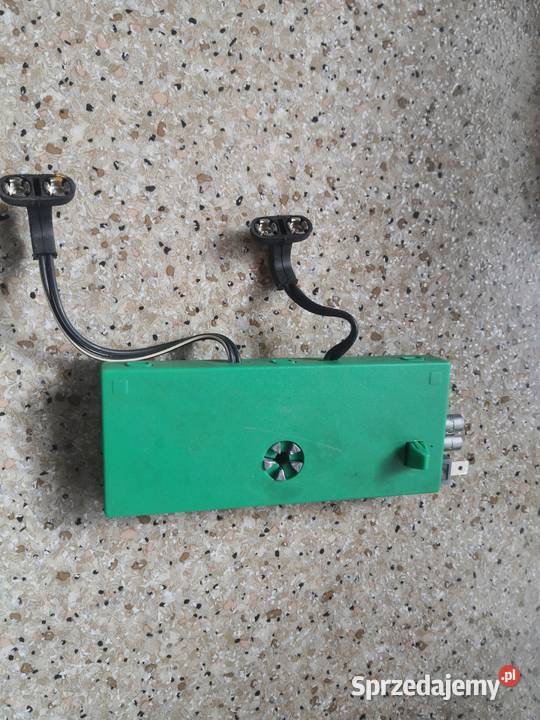 JAGUAR XF WZMACNIACZ ANTENY MODUL 8X2318C847BB