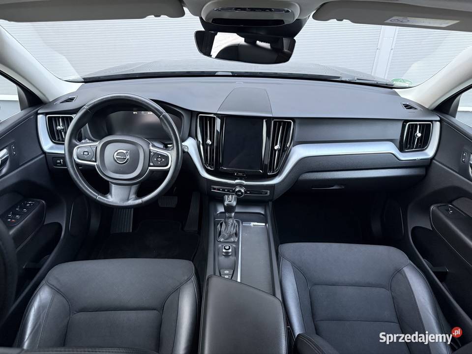 Volvo XC60 D4 AWD Momentum Kamera ACC LED 19 XC 60 Brwinów
