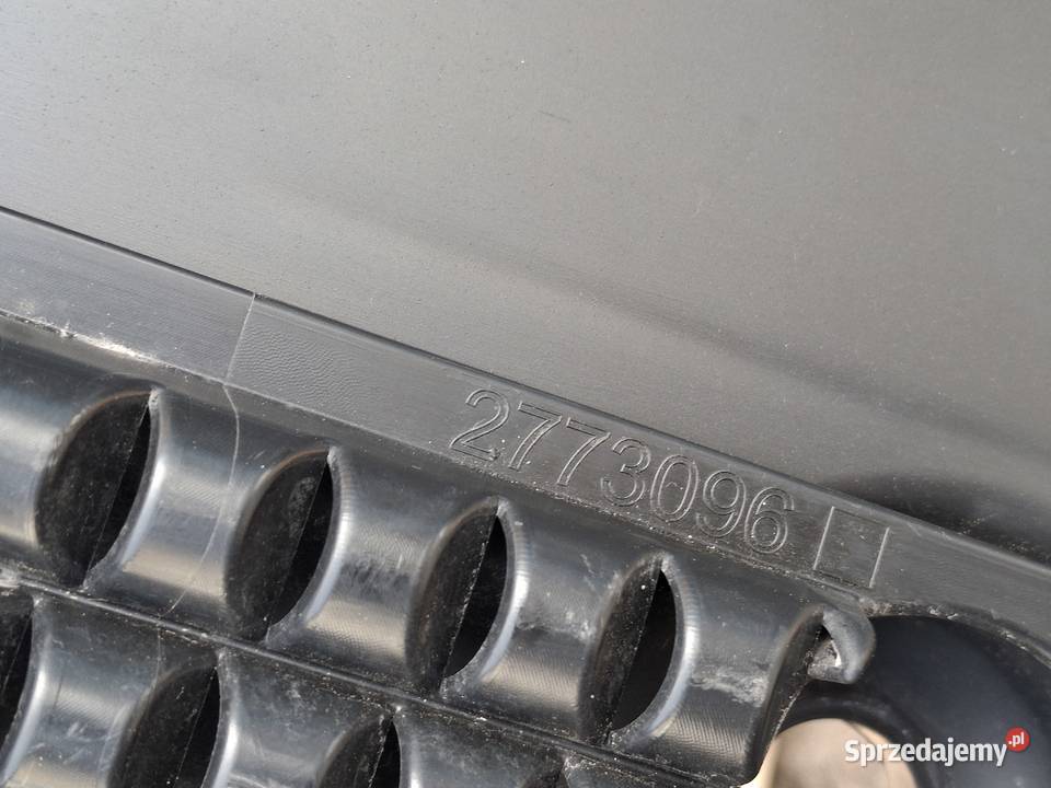 SCANIA R S BŁOTNIK PODKABINOWY NADKOLE PRZÓD Bieleń