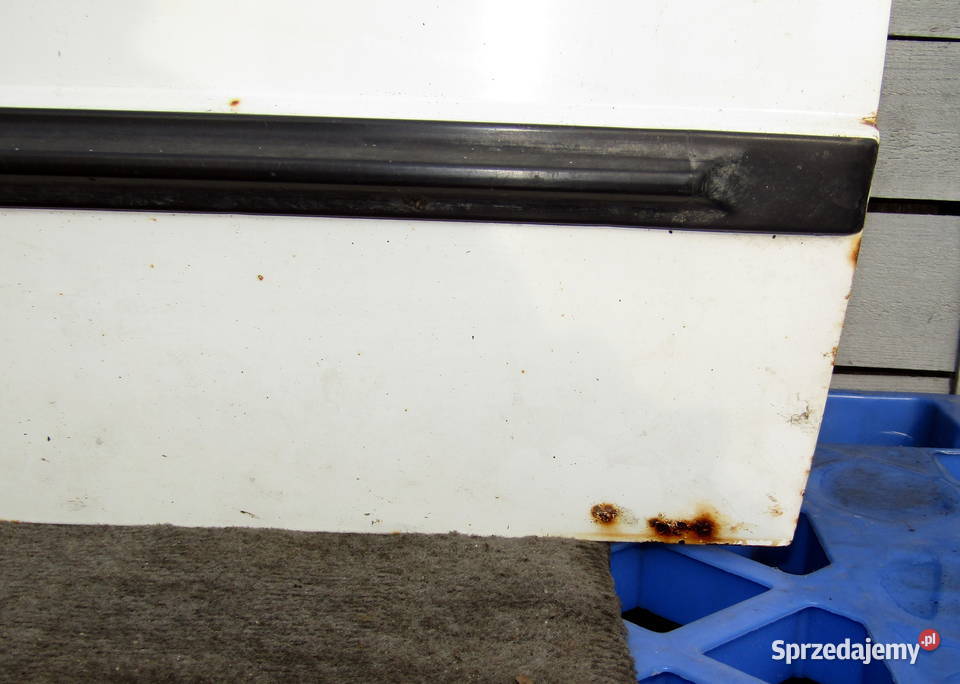 DRZWI PRAWE VOLKSWAGEN GOLF II2 3DRZWI DZIELONA Mysłaków sprzedam