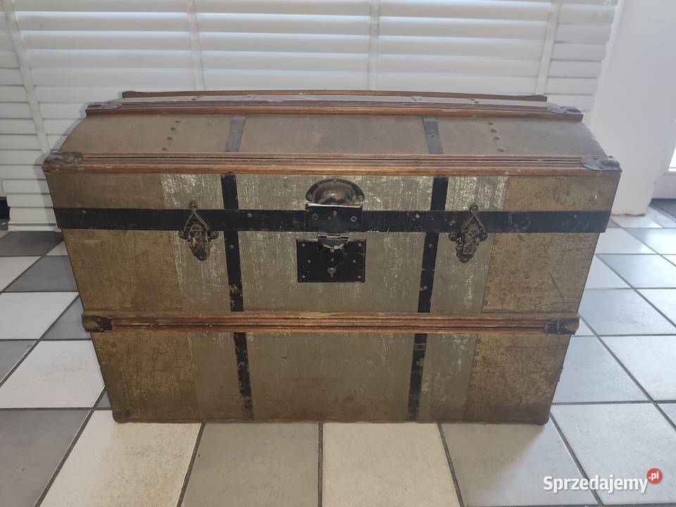 Stara skrzynia podróżna beczkowata Budzyń