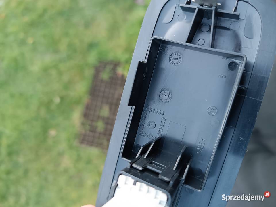 Przełącznik szyb prawy przód Peugeot 208