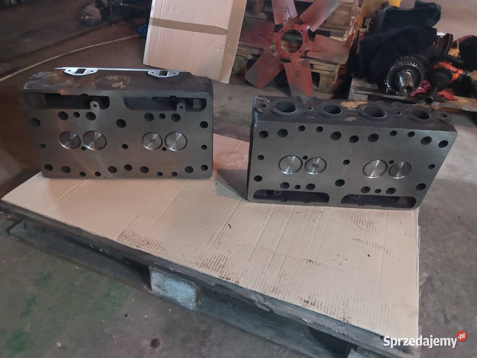 Głowica silnika do Spycharki T130 T70 B170 B10 Kozery