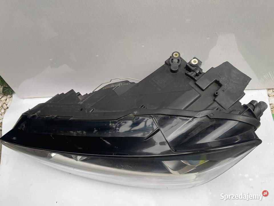 VOLKSVAGEN SPORTSVAN LEWA LAMPA BIXENON Ostroróg