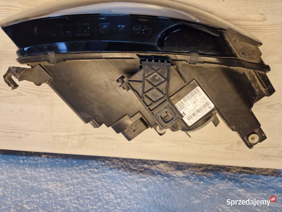 Lampa Audi A4 B8 przed liftem 20082012Prawa lewa wielkopolskie