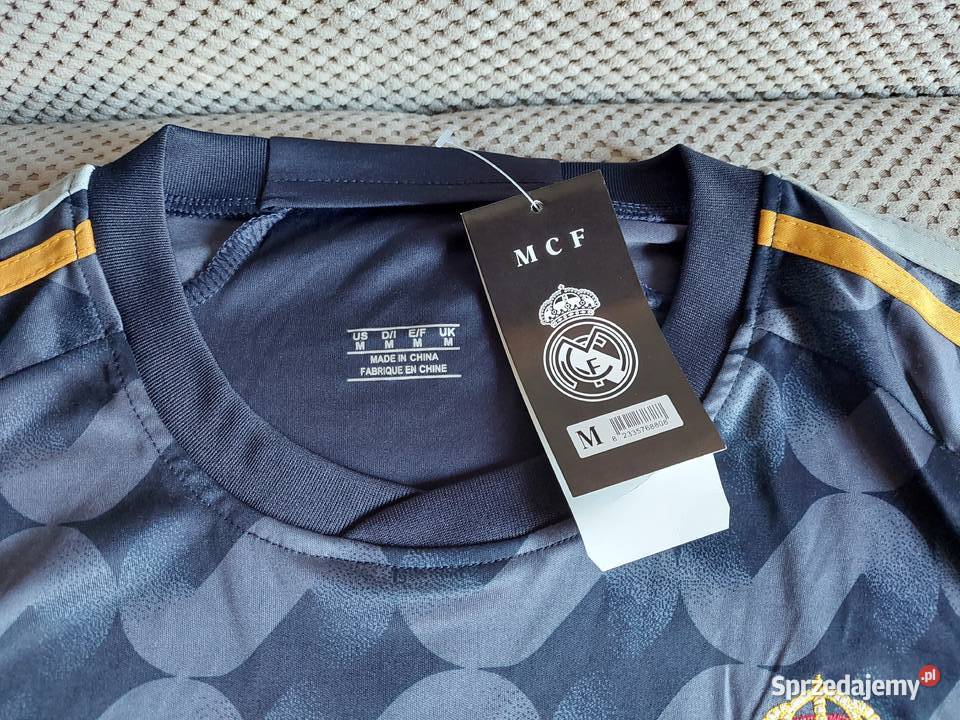 Real Madrid juniorski komplet piłkarski romiar M Piłka nożna Kraków sprzedam