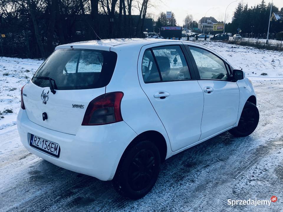 Toyota Yaris II 10VVTi 69 Biały akrylowy Rok produkcji 2007 podkarpackie Przeworsk