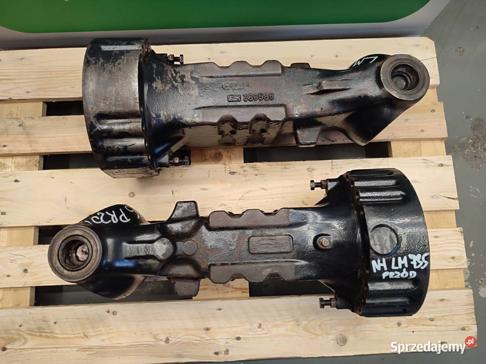 Obudowa przedniej osi 386588 Holland LM 735 Wilkowo sprzedam