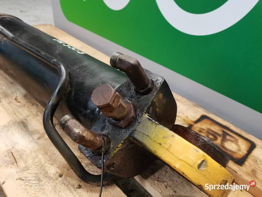 Cylinder hydrauliczny poziomowania łyżki CAT TH Rolnictwo wielkopolskie Wilkowo
