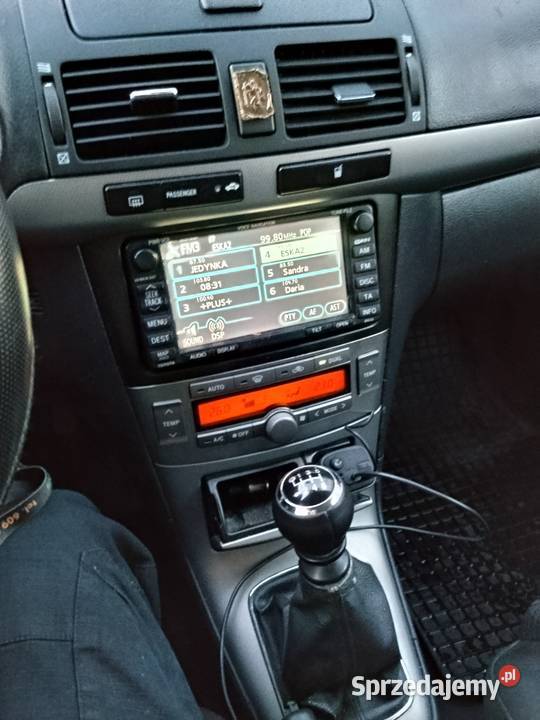 Sprzedam Toyotę Avensis t25 Poliftowa 2008r D4D srebrny łódzkie Zduńska Wola