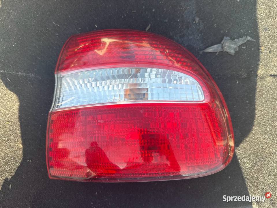 Lampa tył PRAWA VOLVO V40 I wielkopolskie