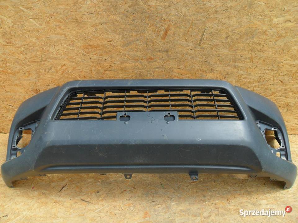 Zderzak przedni Toyota HiLux Hilux Double Cab osobowe wielkopolskie Nowy Tomyśl