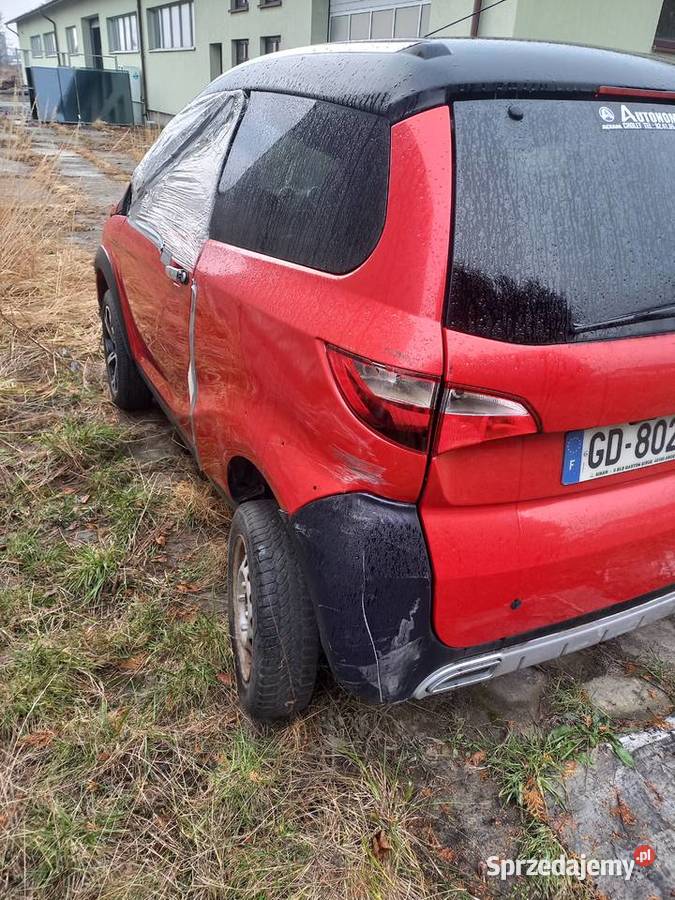 Sprzedam aixm crossiver uszkodzony z pomylonym Czeberaki