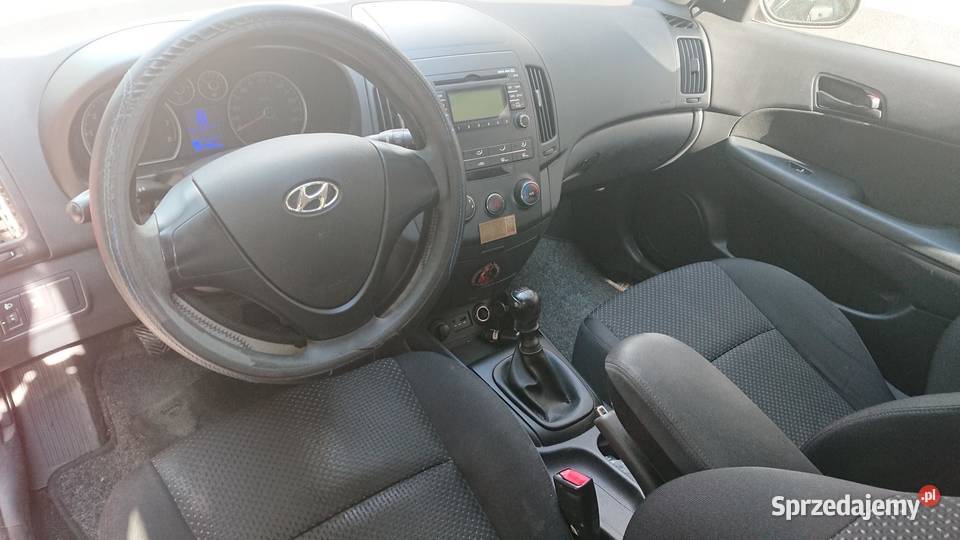 Hyundai i30 benzyna 14 z 2009 roku hatchback Łódź