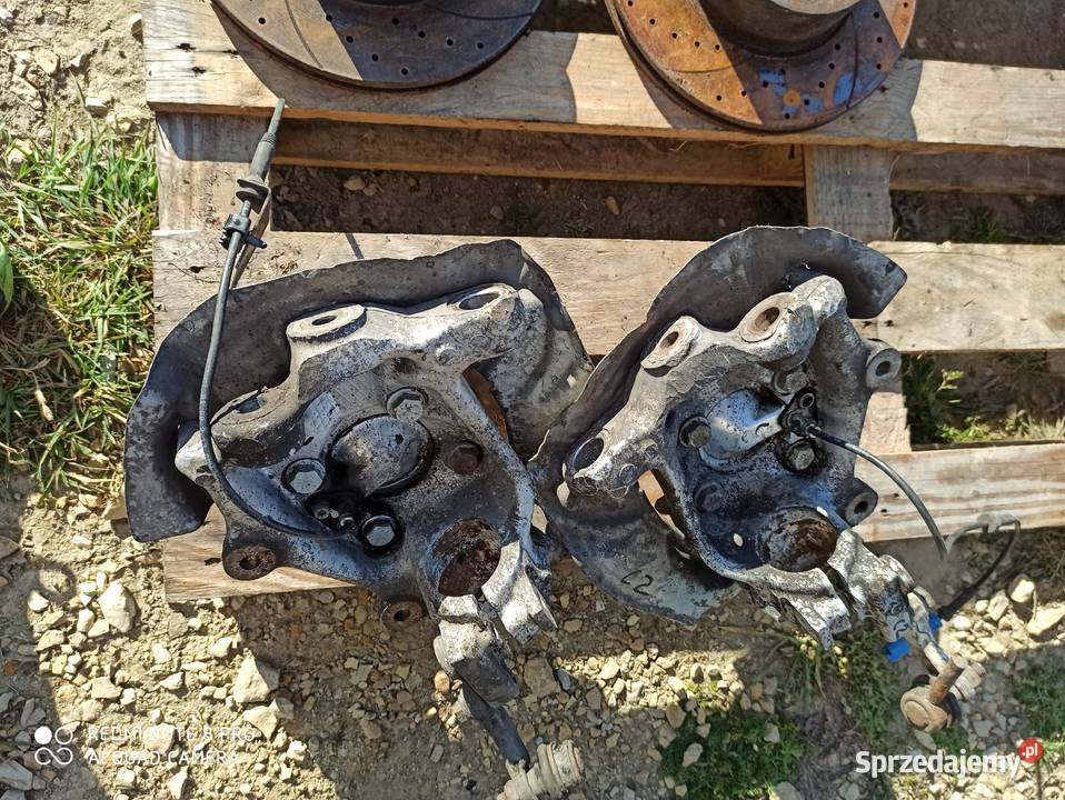 bmw e39 piasta zwrotnica przod