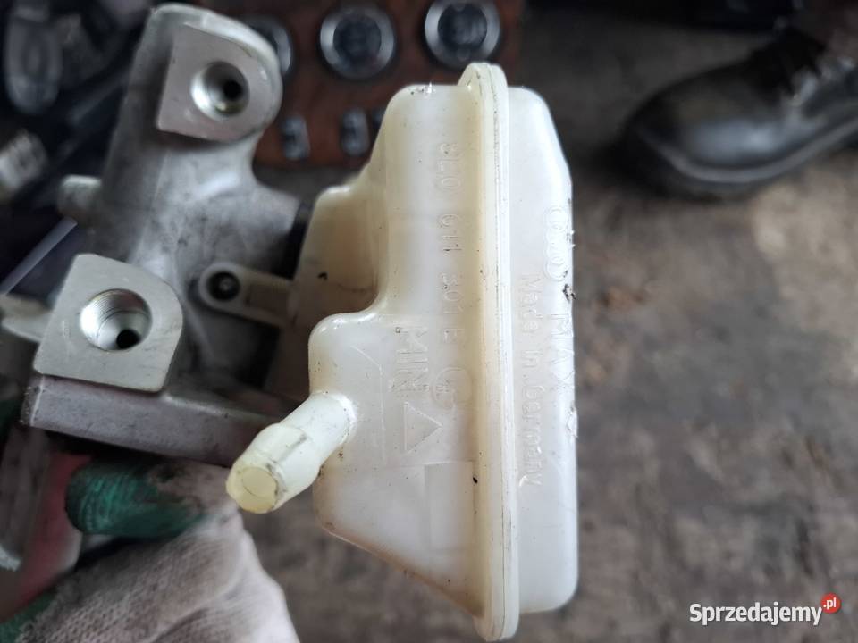 Pompa Zbiorniczek Płynu Hamulcowego Skoda Super Wisznice