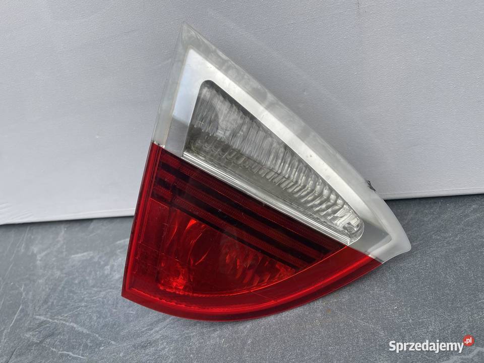 BMW E90 LEWA LAMPA W KLAPĘ osobowe Lampy tylne Ostroróg