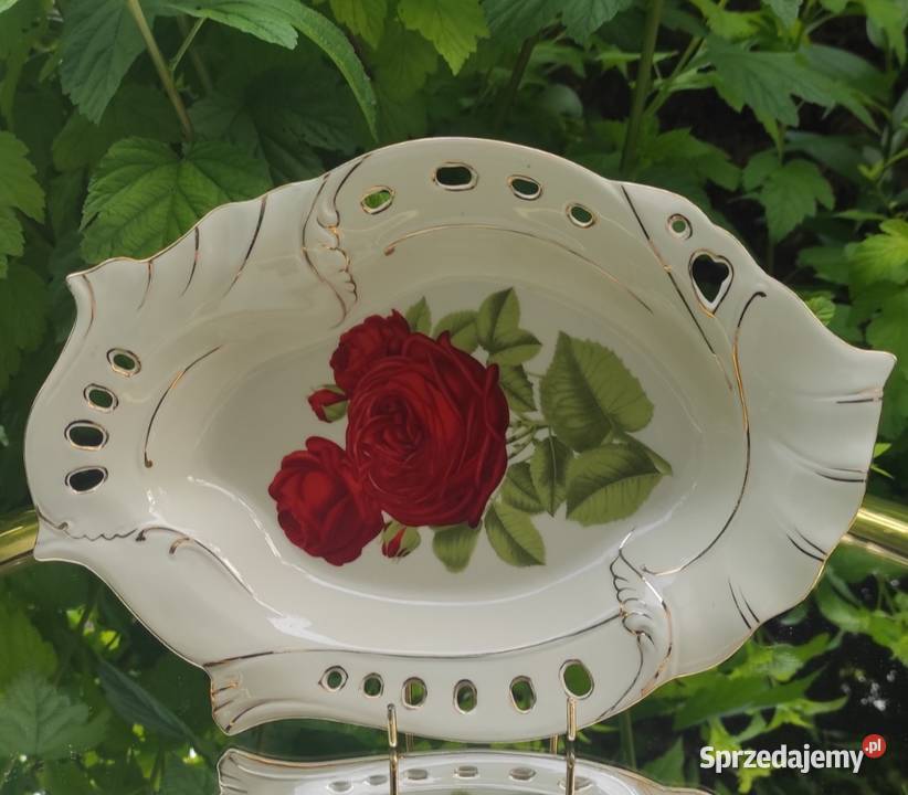 WYKWINTNA PATERA Z PORCELANY Z UCHWYTAMI RELIEFY łódzkie Pabianice