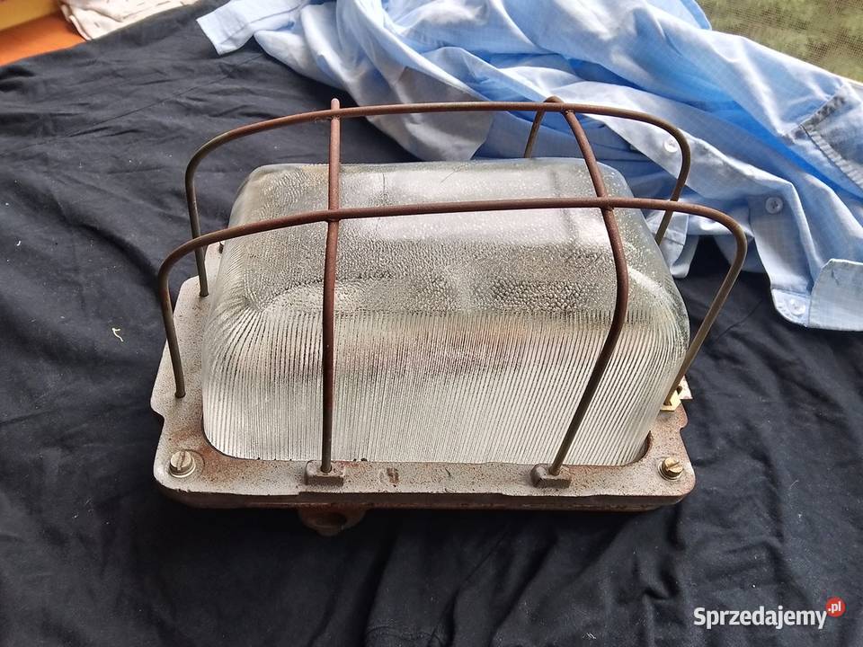 Stara mocna lampa POLAM WILKASY czasy PRLu IP56 Legionowo