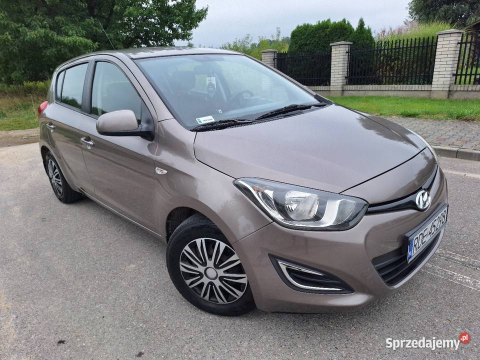 Hyundai i20 złoty Dębica