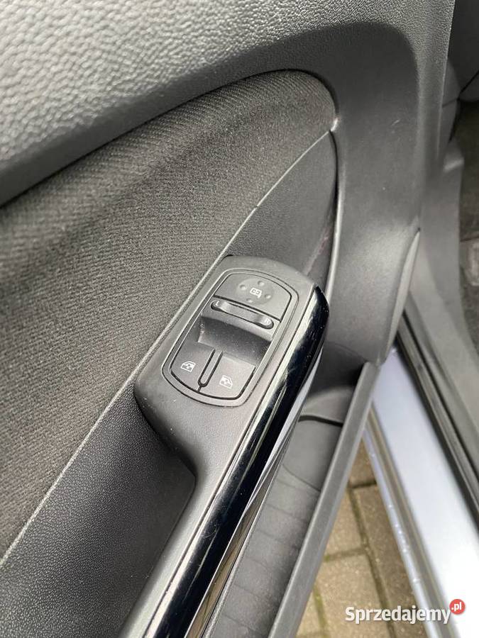 Opel corsa D 12 80 2008r 145600km Gdańsk sprzedam