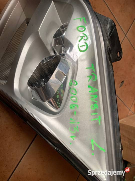 Lampa lewa FORD TRANSIT 6C1113W030DC 200613r