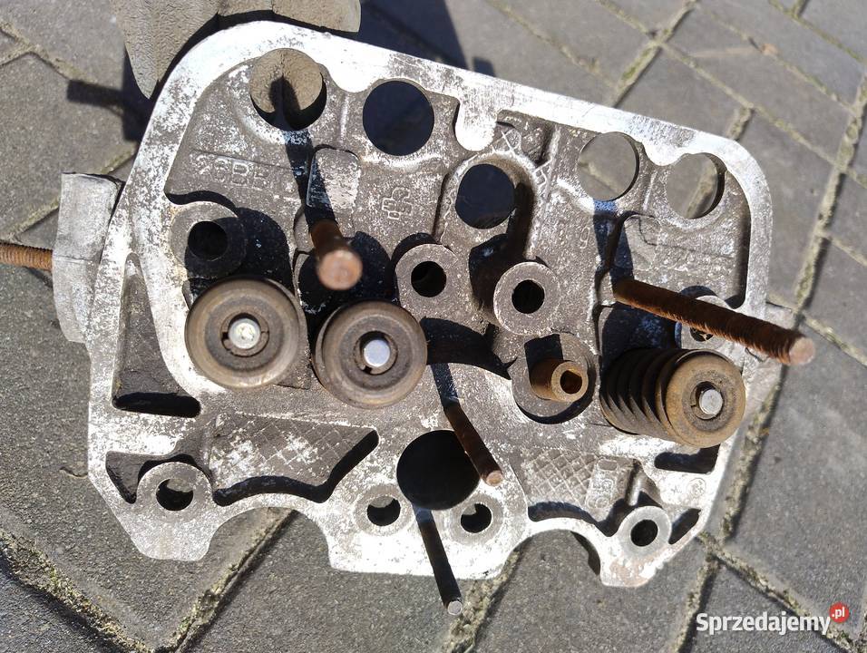 Fiat 126p głowica 650 osobowe Łazy