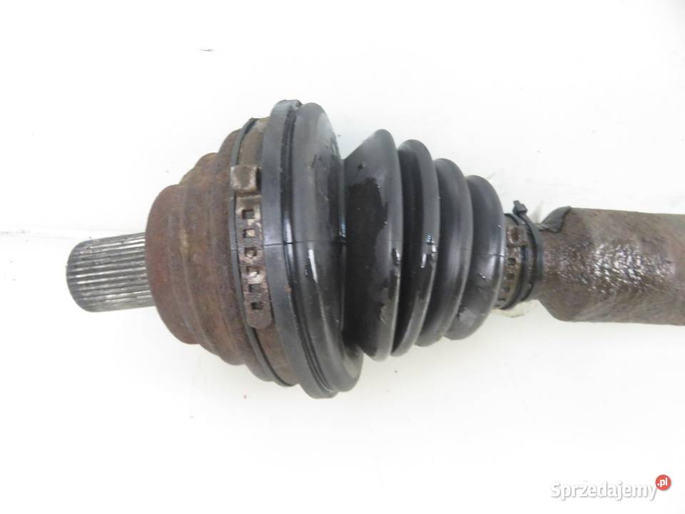 PÓŁOŚ PRAWA VW GOLF V 1K1 19 TDI