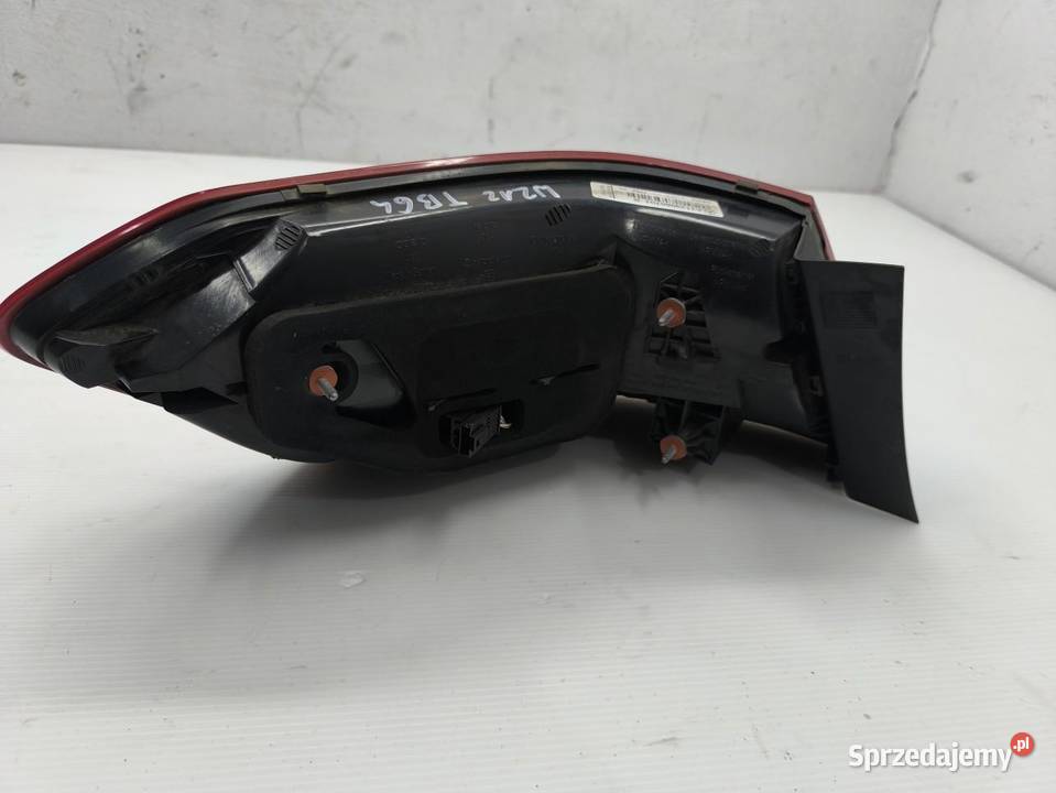 LAMPA PRAWY TYŁ MERCEDES ECLASA W212 22CDI