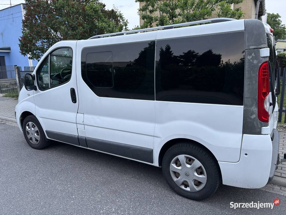 Renault Trafic 2013 9 osób hak ważne PT i OC manualna Wągrowiec