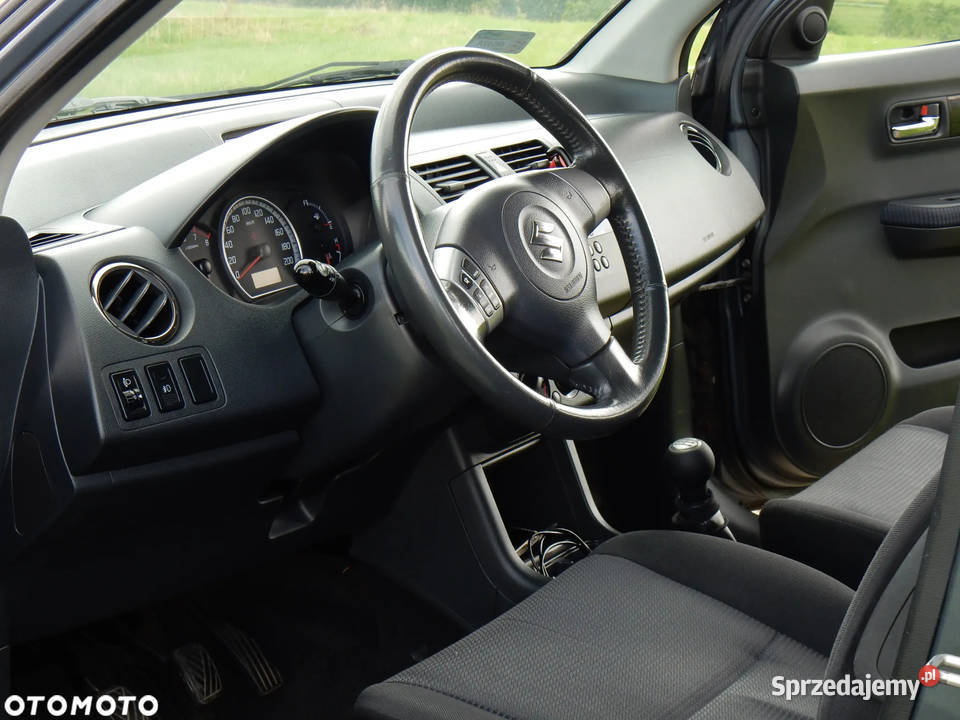 Samochód Suzuki Swift 4 mk6 13 4x4 2010 szary nieuszkodzony