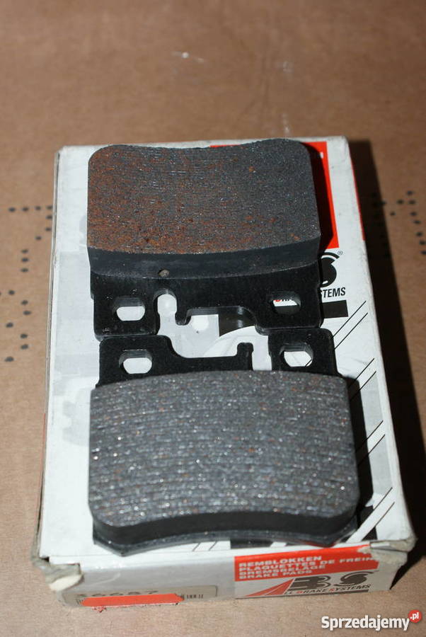 KLOCKI HAMULC MERCEDES W124W202 TYŁ ABS 36687 Białobrzegi