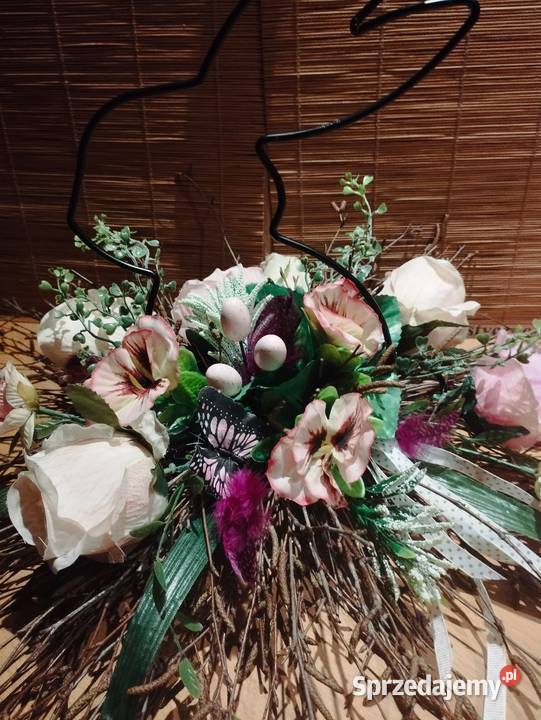 Stroik wielkanocny z zającem