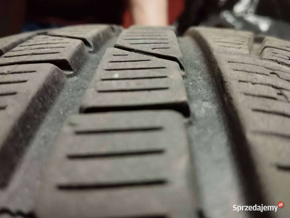 Felgi Audi OE z oponami zimowymi Pirelli