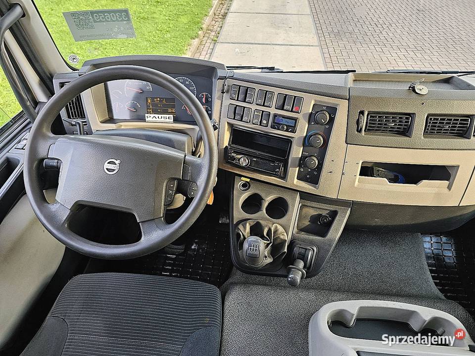 Volvo FL 24012 MANUAL HIAB 033T skrzyniowy 4x2