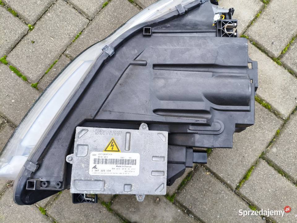 Lampa reflektor audi A4 B7 ksenon osobowe Lubań