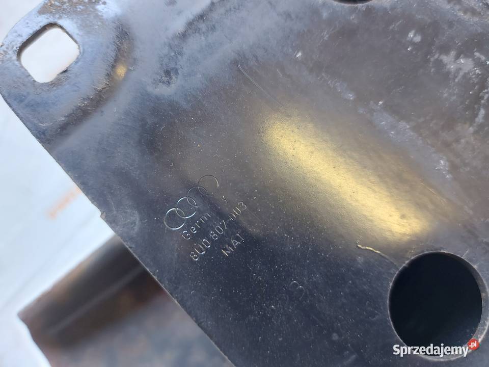 AUDI Q3 I 13r belka tylna zderzaka 8U0807003 osobowe