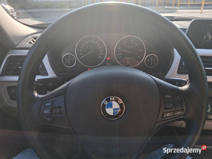 BMW 318d 150 FULL LED Navi El klapa Zarejestr w światła przeciwmgielne Słupca