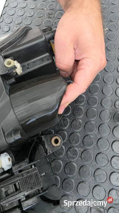 Zaślepka dekiel do lamp VW Passat b5fl H7 pod Lampy przednie Lampy przednie Kielcza