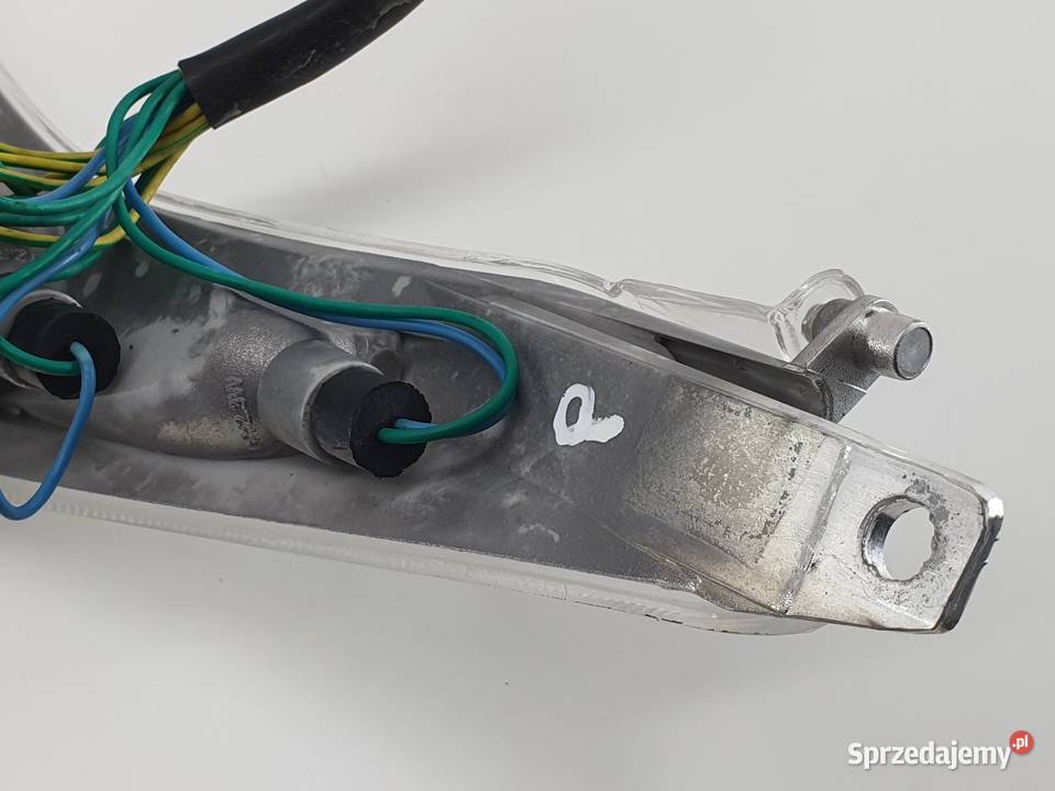 LAMPA TYL PRAWA KIERUNKOWSKAZ PEUGEOT EVIVACITY Janowice