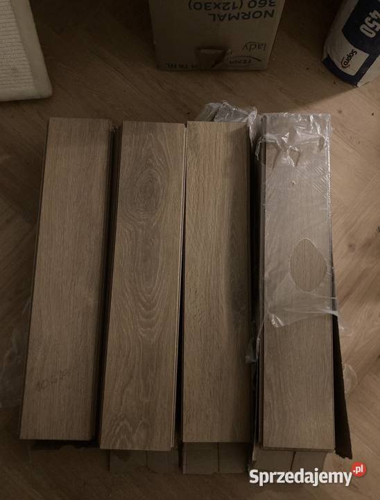 Panele podłogowe Jodełka AC5 8 mm – 75 szt. + gratis docięte, ok. 7,5 m²