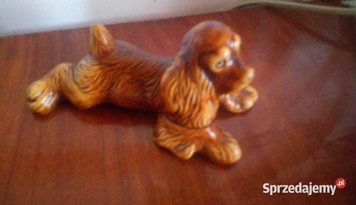 Figurka dekoracja piesek Prl Warszawa